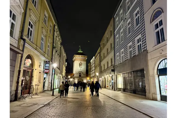 Kraków, Stare Miasto, Floriańska, Stare Miasto, ul. Floriańska, pawilon handlowy