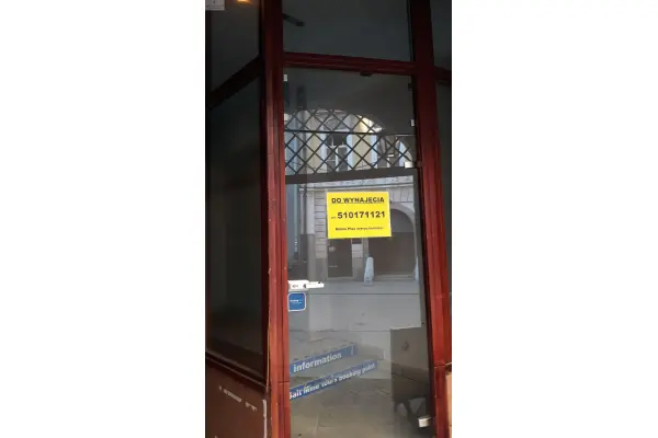 Kraków, Stare Miasto, Floriańska, Stare Miasto, widoczny pawilon handlowy